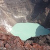 Активный кратер вулкана Горелого с кислотным озером